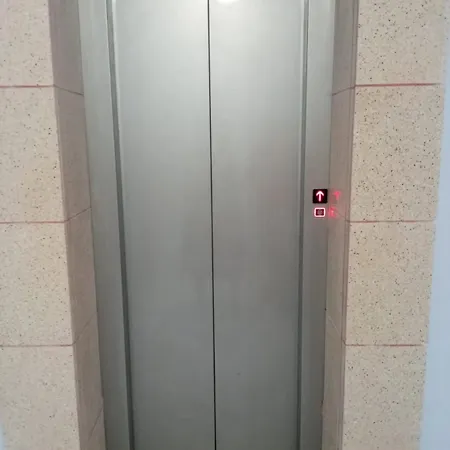 Sea View Lu-era Golem With Elevator